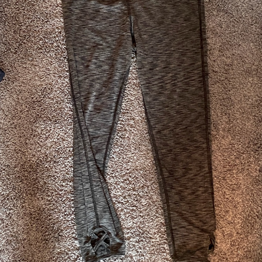 Women’s American Eagle leggings - brushed heather color - patterned ankles